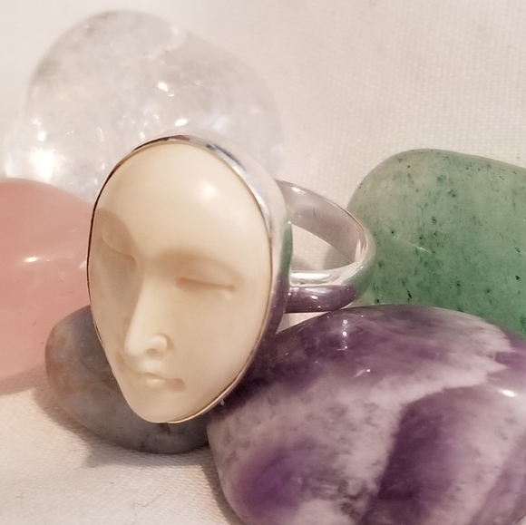 SOLD ON WHATNOT Handcarved Bone Goddess Face Silver Ring - Picture 2 of 6